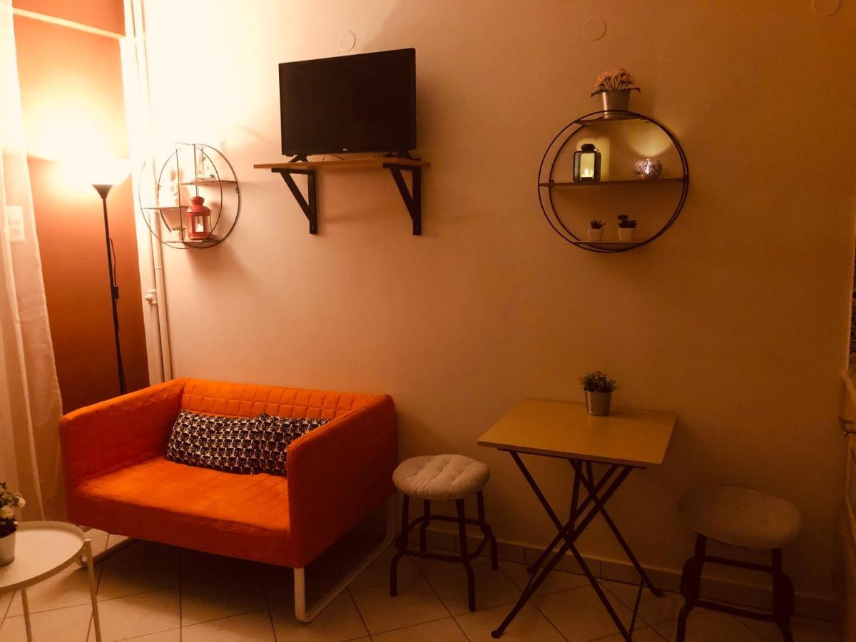 The Student'S Home Kavala Bagian luar foto