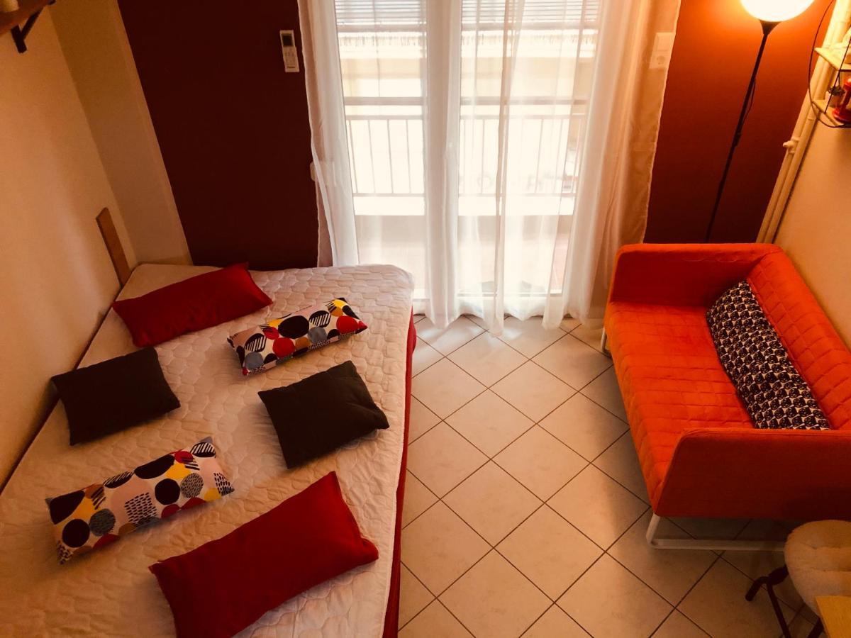 The Student'S Home Kavala Bagian luar foto